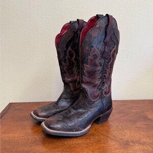 Ariat Brown and Red Heeled Cowboy Boots Women’s Size 7